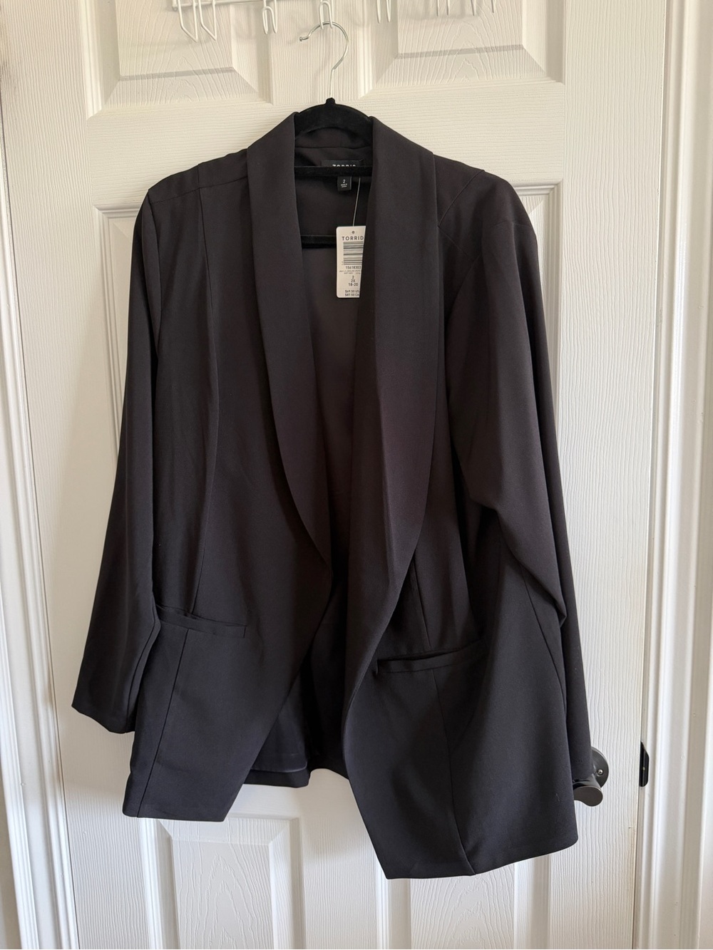 NWT. torrid Black Open-Front Draped Blazer